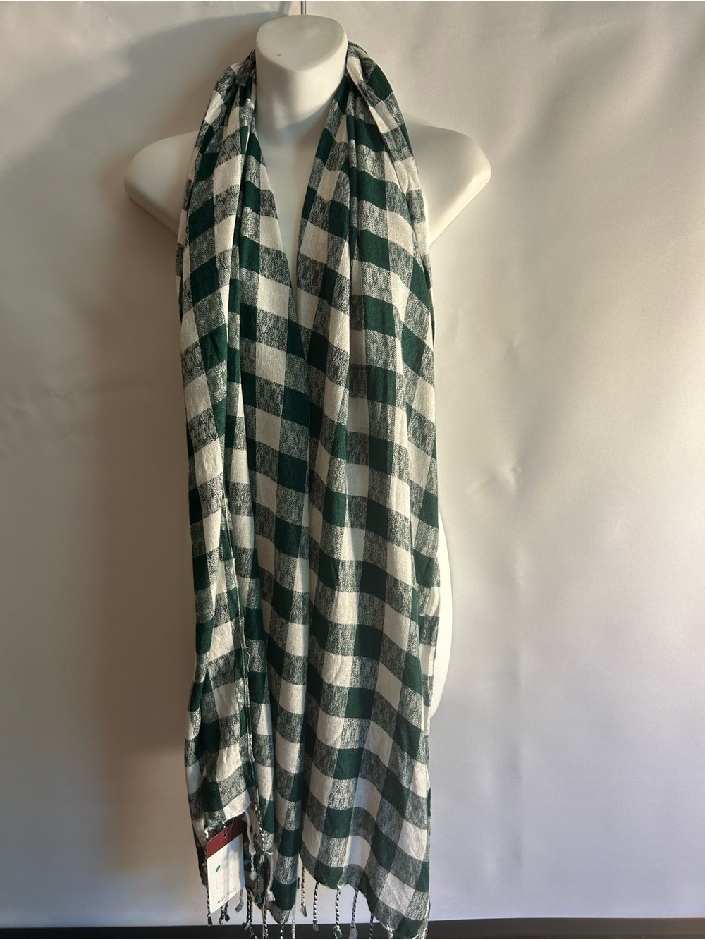 UG APPAREL UNIVERSITY GIRLS COLLEGIATE 100% VISCOSE GREEN/WHITE PLAID SCARF O/S - Picture 2 of 11